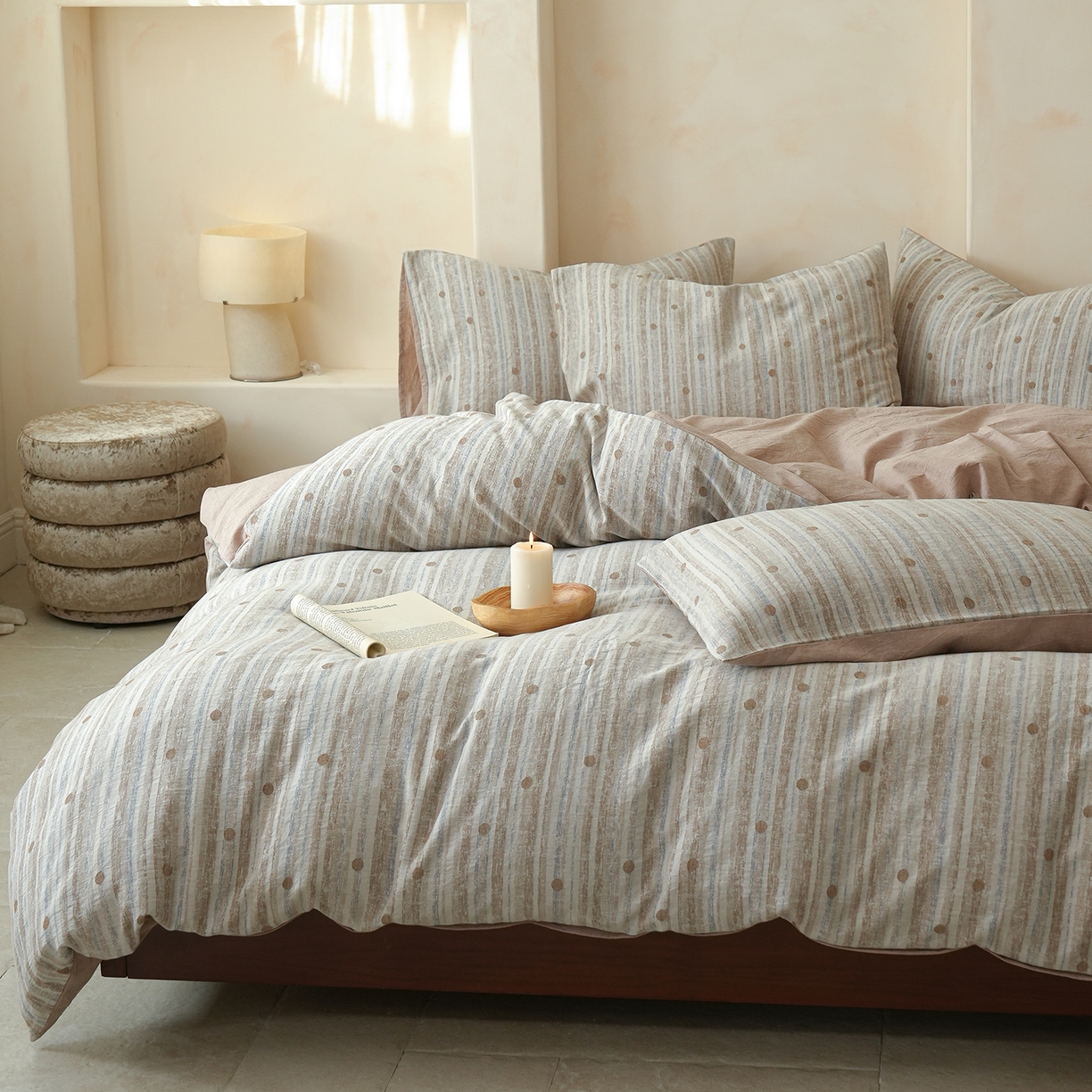 91家纺网 家纺一手货源 找家纺 寐居家纺 2025新款全棉A类60支水洗色织提花四件套 海盐波点-咖