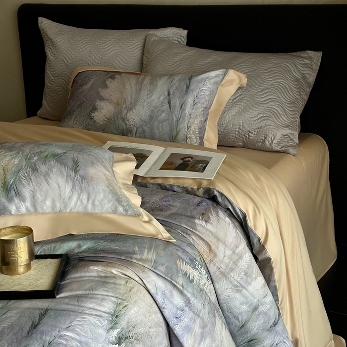 91家纺网 家纺一手货源 找家纺 南泉坊 2025新款长绒棉纯棉丝光工艺数码印花四件套 克洛伊米驼色