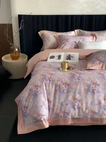 91家纺网 家纺一手货源 找家纺 南泉坊 2025新款长绒棉纯棉丝光工艺数码印花四件套 左左希心甜粉