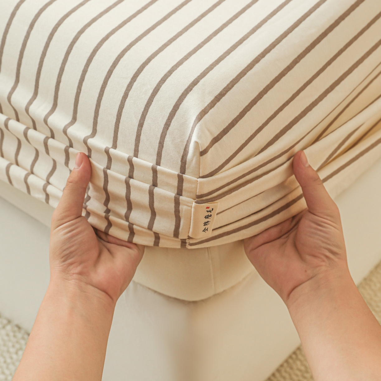 91家纺网 家纺一手货源 找家纺 简宜家居（朝初家纺） 2025新款纯棉全棉磨毛单床笠系列 线素-灰