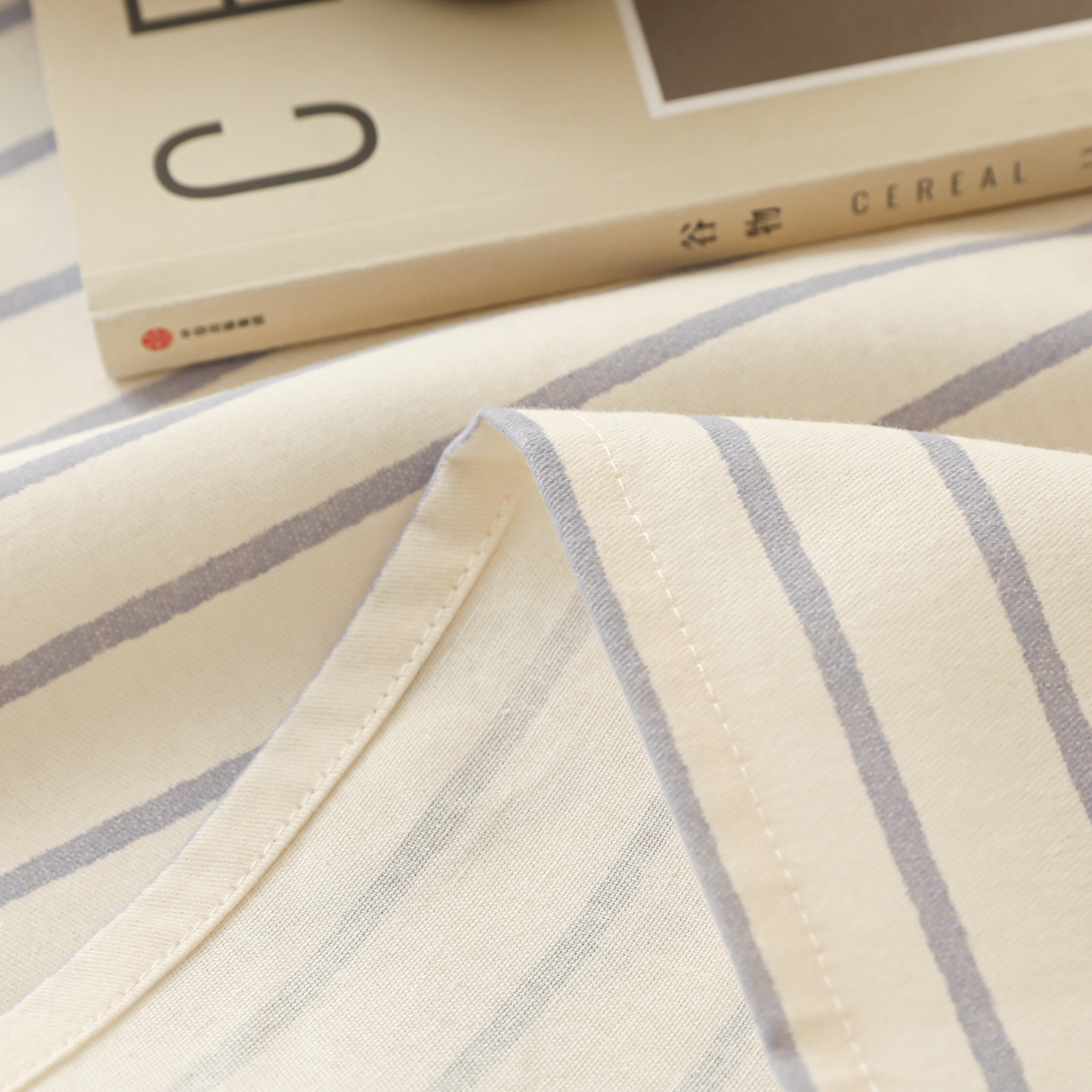 91家纺网 家纺一手货源 找家纺 简宜家居（朝初家纺） 2025新款纯棉全棉磨毛单床单系列 线素-蓝