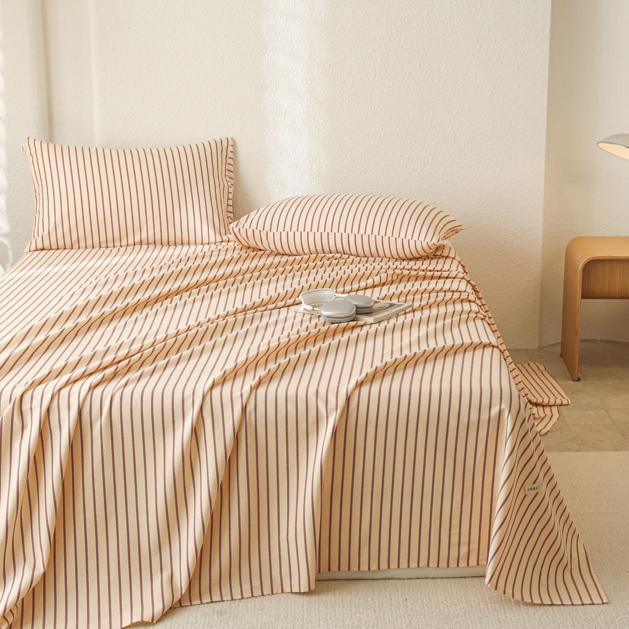 91家纺网 家纺一手货源 找家纺 简宜家居（朝初家纺） 2025新款纯棉全棉磨毛单床单系列 线素-浅紫