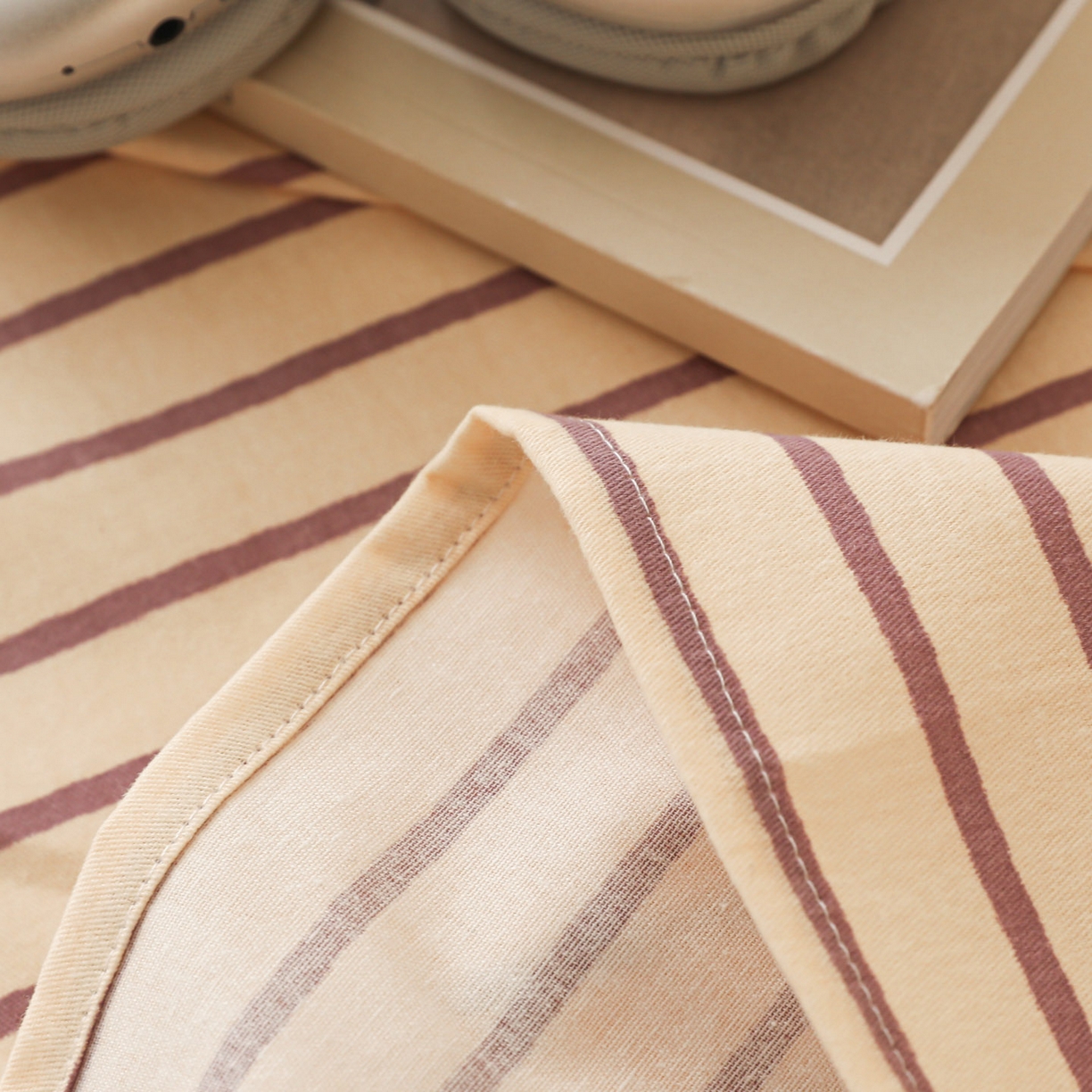 91家纺网 家纺一手货源 找家纺 简宜家居（朝初家纺） 2025新款纯棉全棉磨毛单床单系列 线素-浅紫