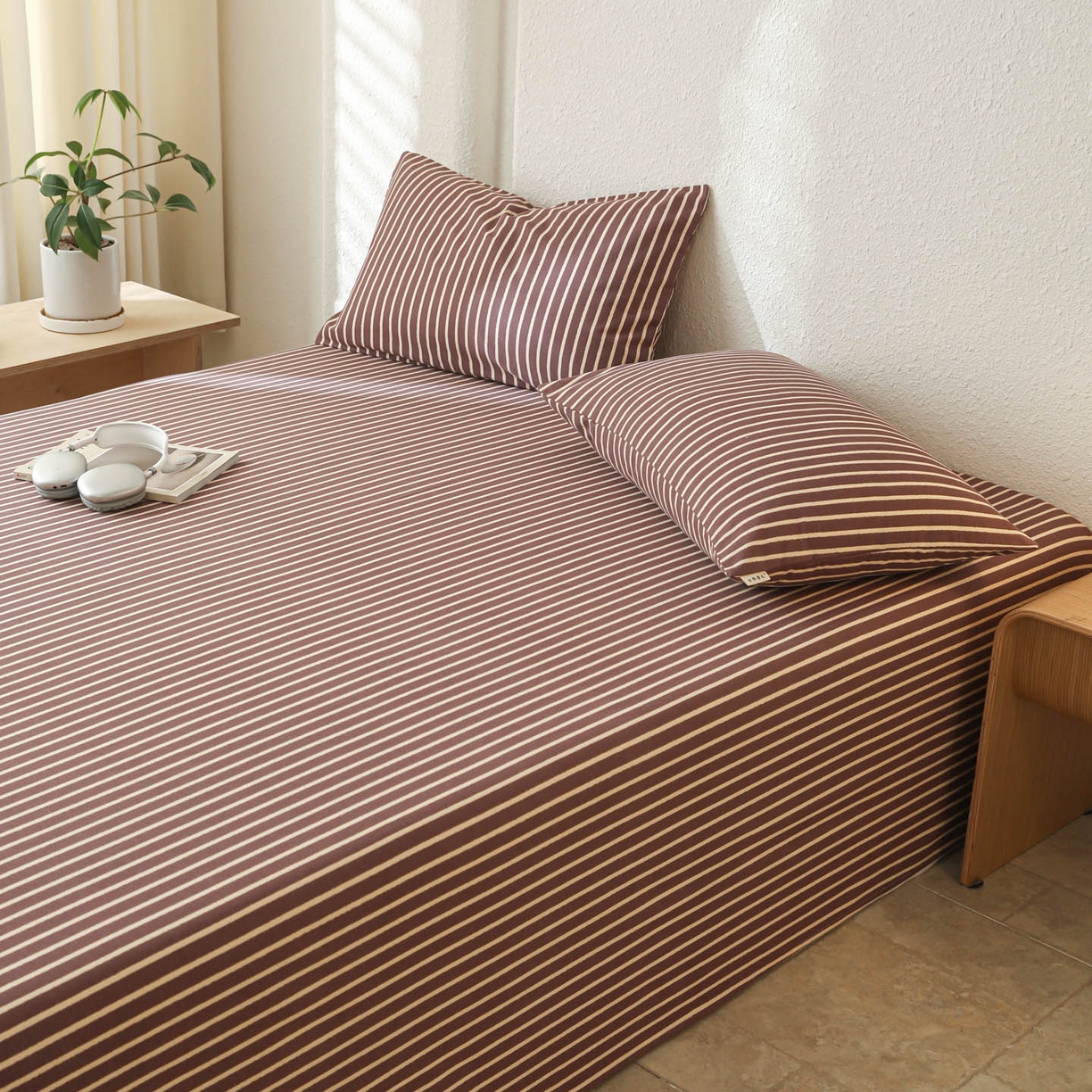 91家纺网 家纺一手货源 找家纺 简宜家居（朝初家纺） 2025新款纯棉全棉磨毛单床单系列 线素-微醺紫