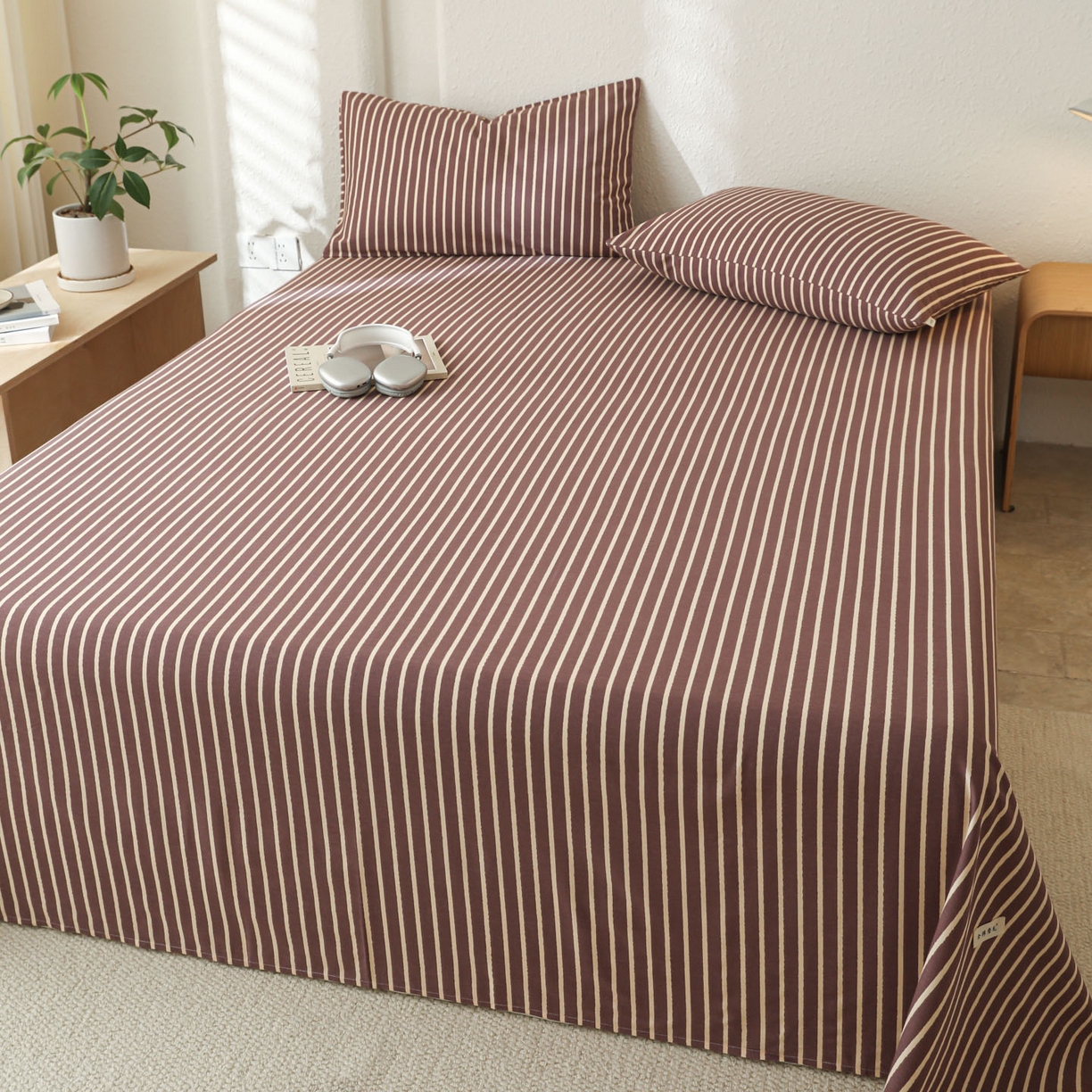 91家纺网 家纺一手货源 找家纺 简宜家居（朝初家纺） 2025新款纯棉全棉磨毛单床单系列 线素-微醺紫