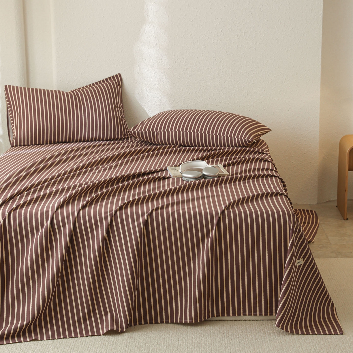 91家纺网 家纺一手货源 找家纺 简宜家居（朝初家纺） 2025新款纯棉全棉磨毛单床单系列 线素-微醺紫