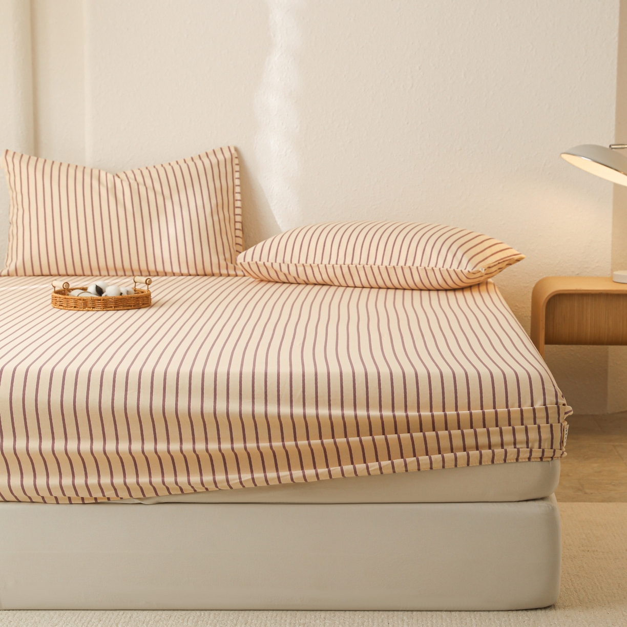 91家纺网 家纺一手货源 找家纺 简宜家居（朝初家纺） 2025新款纯棉全棉磨毛单床笠系列 线素-浅紫