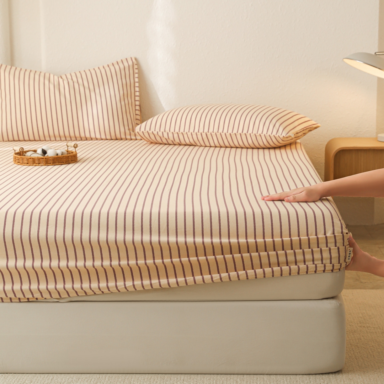 91家纺网 家纺一手货源 找家纺 简宜家居（朝初家纺） 2025新款纯棉全棉磨毛单床笠系列 线素-浅紫