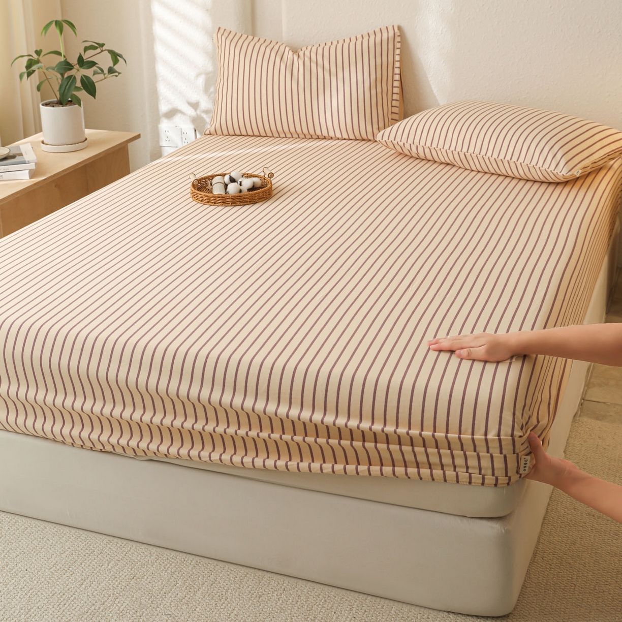 91家纺网 家纺一手货源 找家纺 简宜家居（朝初家纺） 2025新款纯棉全棉磨毛单床笠系列 线素-浅紫