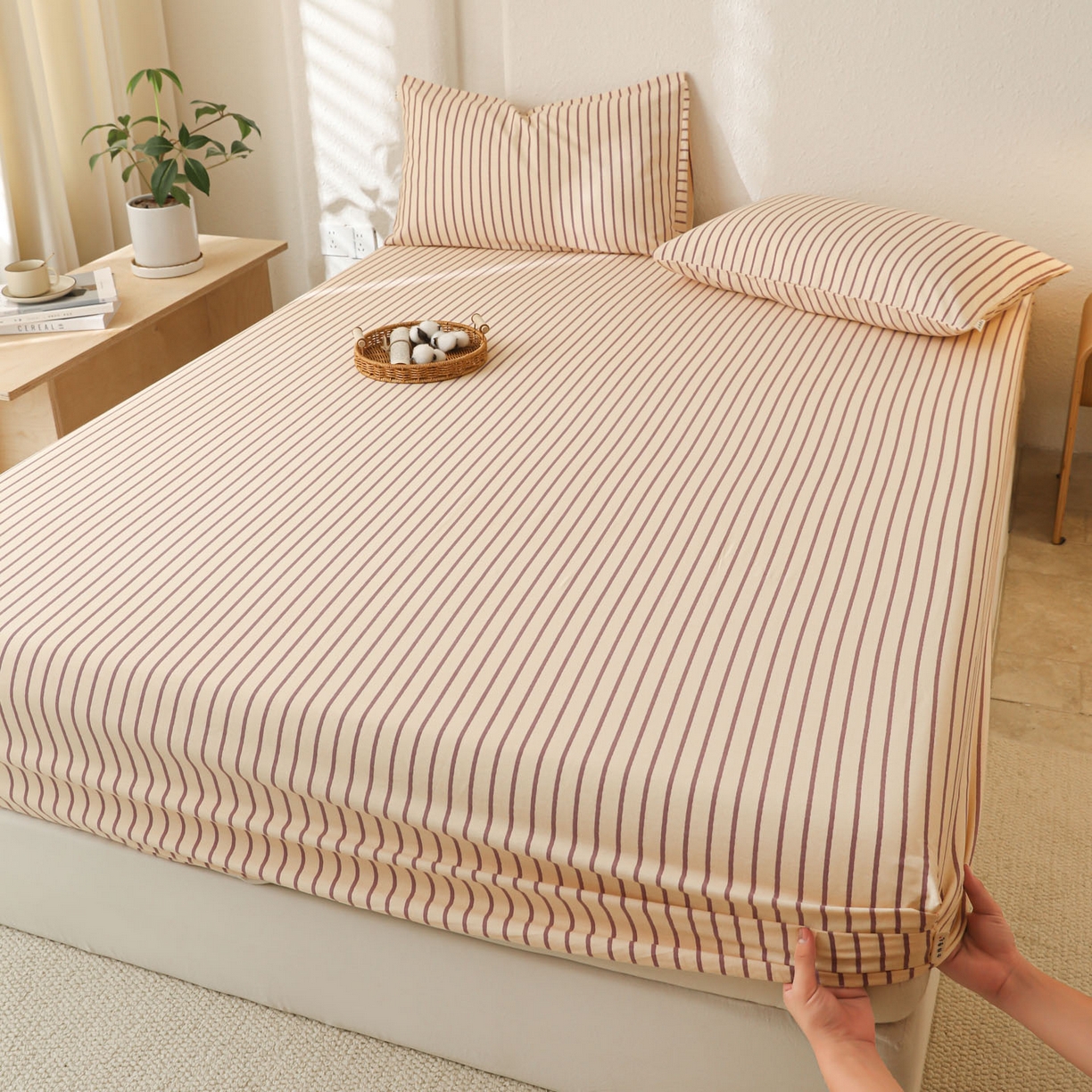 91家纺网 家纺一手货源 找家纺 简宜家居（朝初家纺） 2025新款纯棉全棉磨毛单床笠系列 线素-浅紫