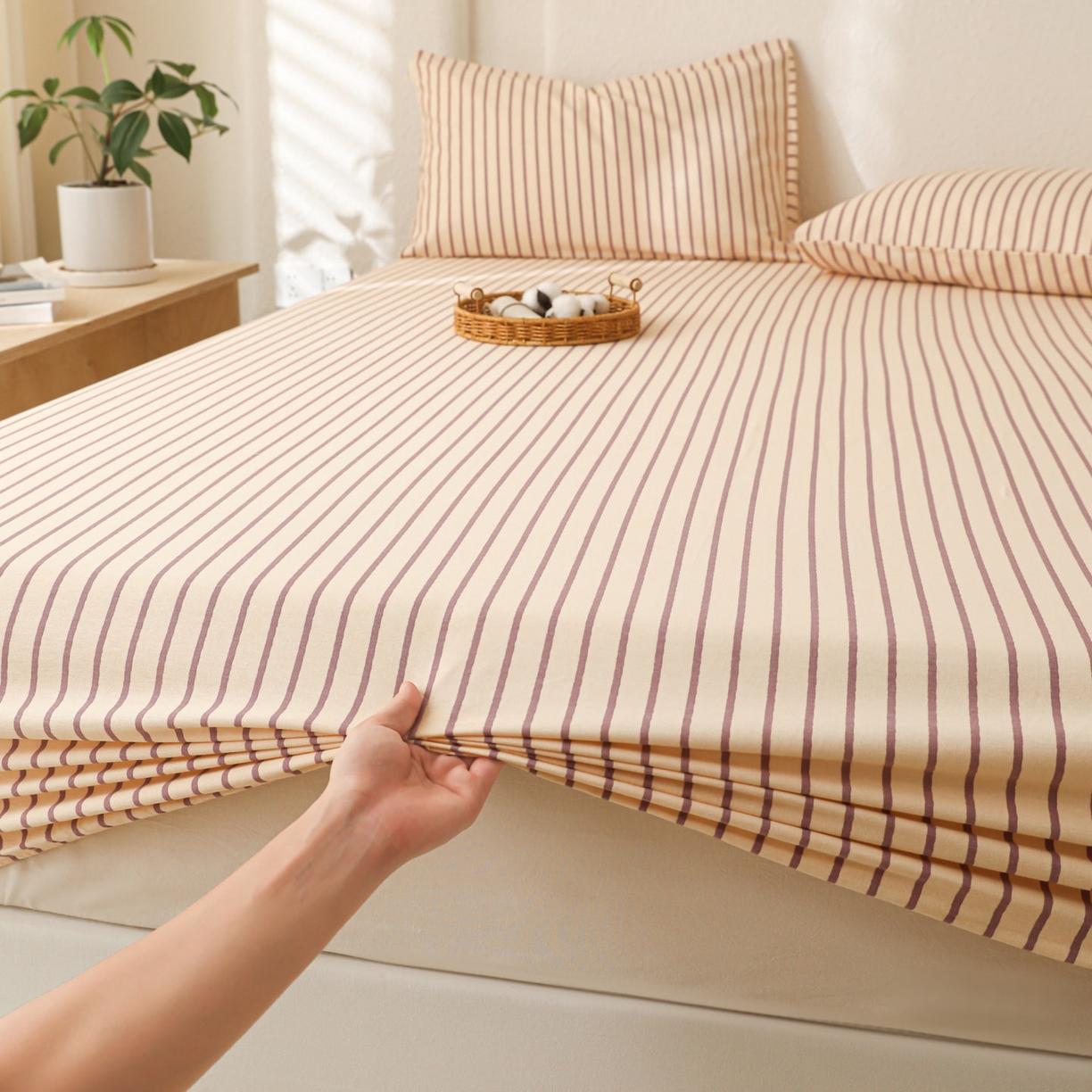 91家纺网 家纺一手货源 找家纺 简宜家居（朝初家纺） 2025新款纯棉全棉磨毛单床笠系列 线素-浅紫