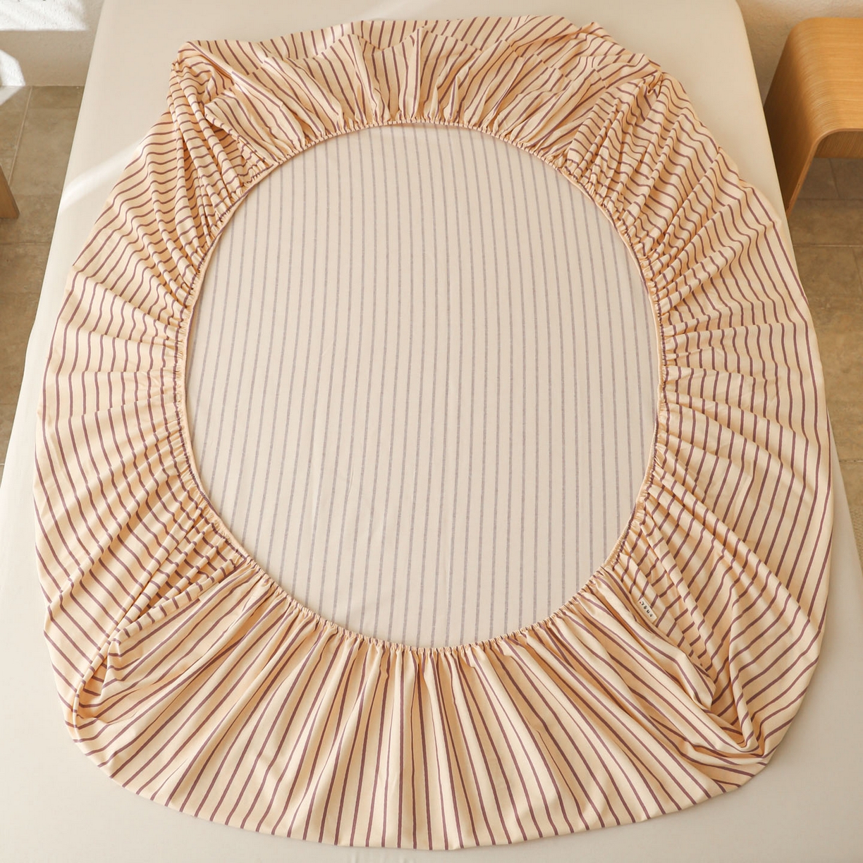 91家纺网 家纺一手货源 找家纺 简宜家居（朝初家纺） 2025新款纯棉全棉磨毛单床笠系列 线素-浅紫