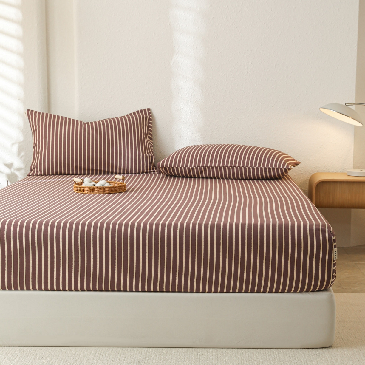 91家纺网 家纺一手货源 找家纺 简宜家居（朝初家纺） 2025新款纯棉全棉磨毛单床笠系列 线素-微醺紫