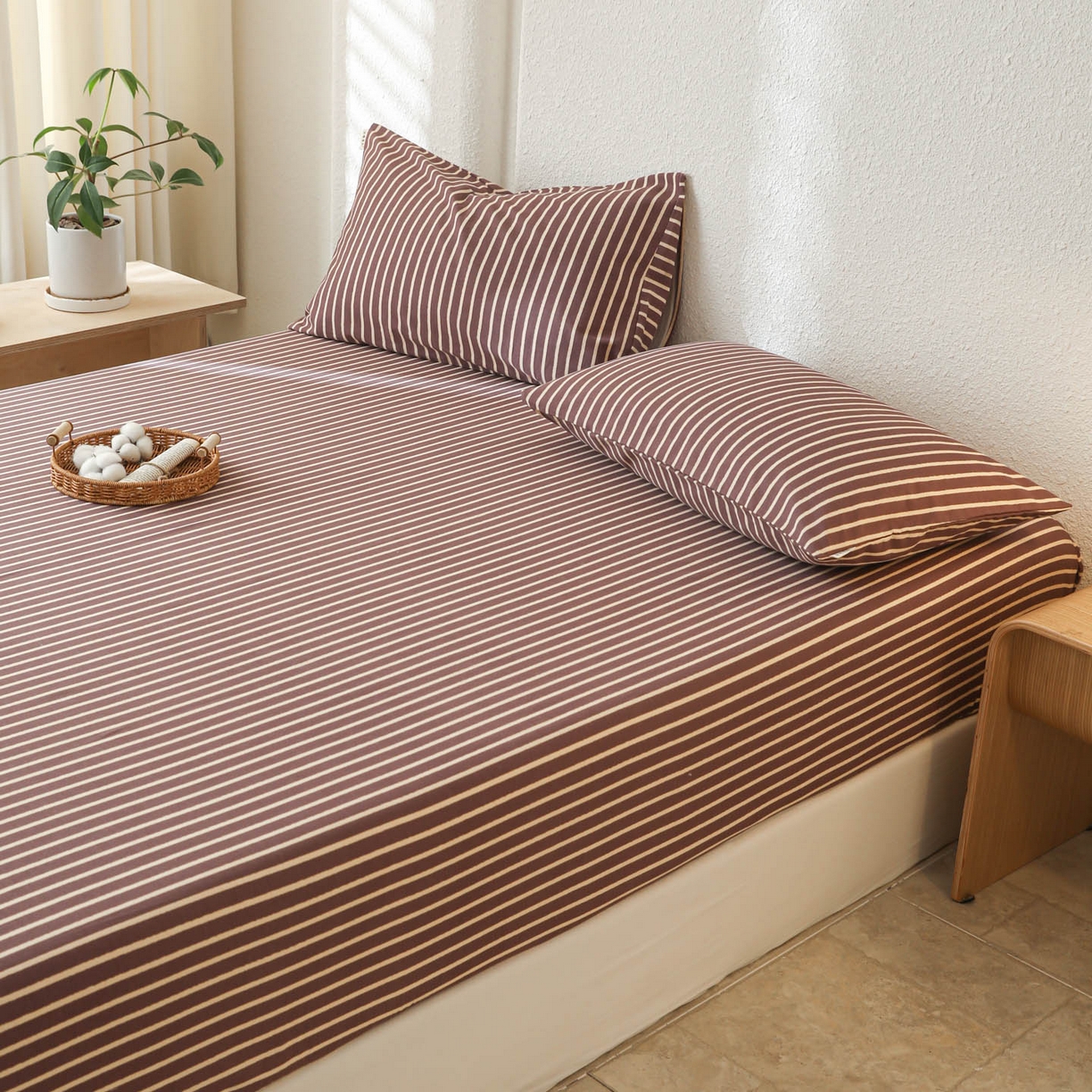 91家纺网 家纺一手货源 找家纺 简宜家居（朝初家纺） 2025新款纯棉全棉磨毛单床笠系列 线素-微醺紫