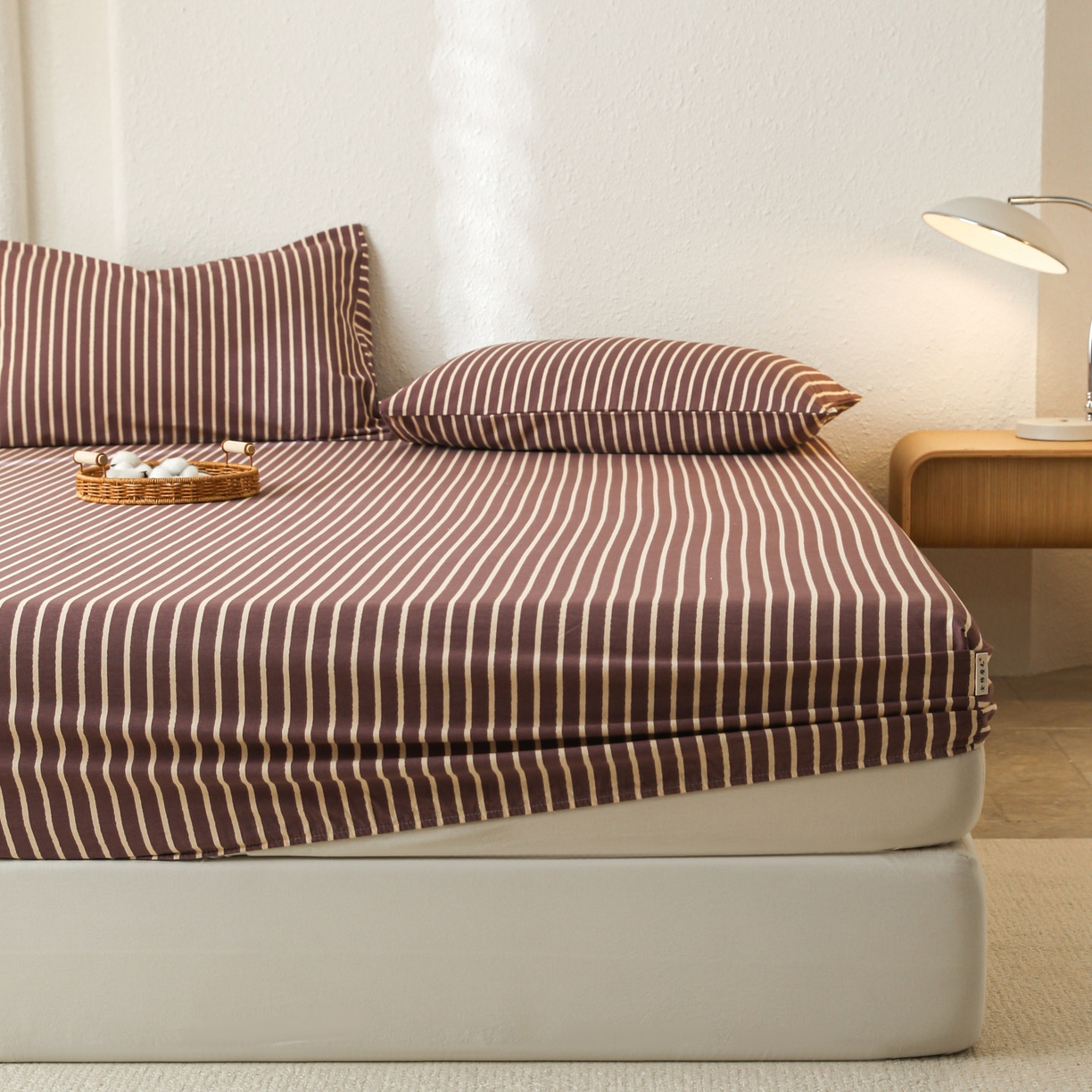 91家纺网 家纺一手货源 找家纺 简宜家居（朝初家纺） 2025新款纯棉全棉磨毛单床笠系列 线素-微醺紫