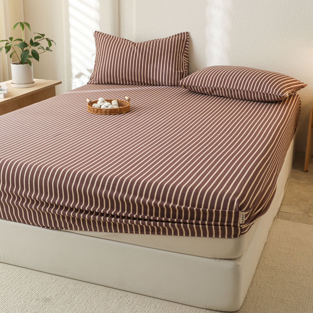 91家纺网 家纺一手货源 找家纺 简宜家居（朝初家纺） 2025新款纯棉全棉磨毛单床笠系列 线素-微醺紫