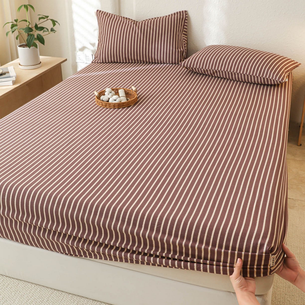 91家纺网 家纺一手货源 找家纺 简宜家居（朝初家纺） 2025新款纯棉全棉磨毛单床笠系列 线素-微醺紫