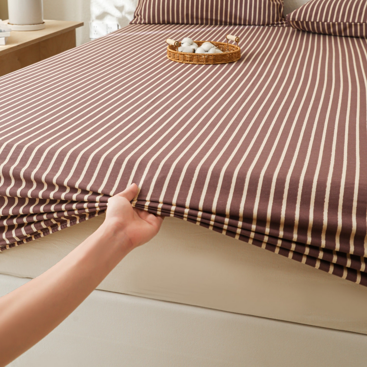 91家纺网 家纺一手货源 找家纺 简宜家居（朝初家纺） 2025新款纯棉全棉磨毛单床笠系列 线素-微醺紫