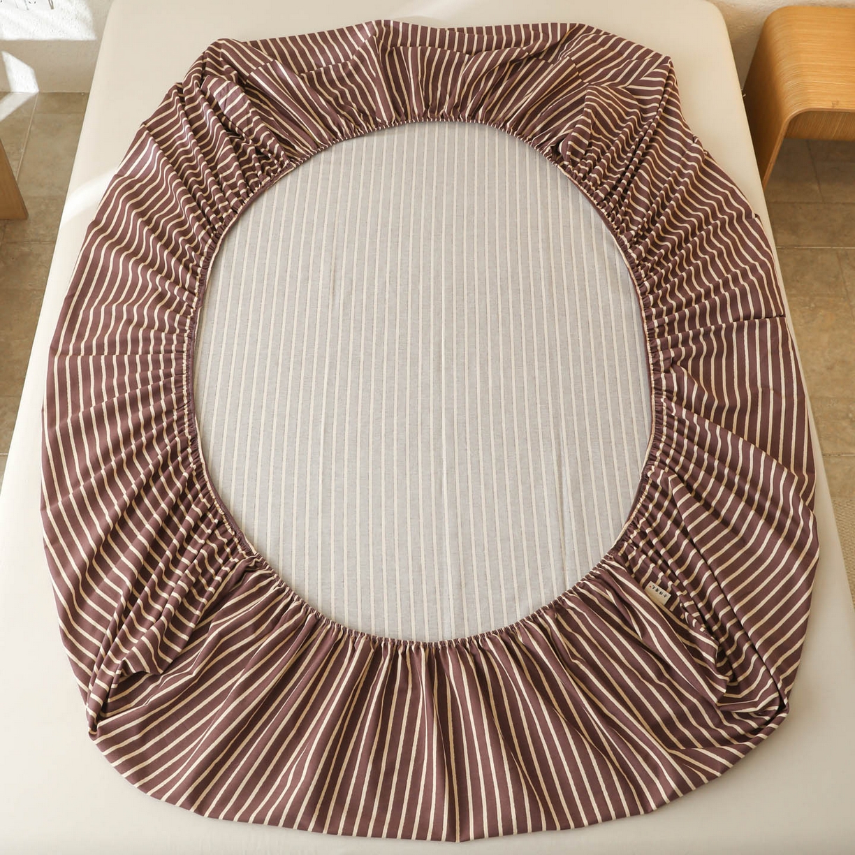 91家纺网 家纺一手货源 找家纺 简宜家居（朝初家纺） 2025新款纯棉全棉磨毛单床笠系列 线素-微醺紫