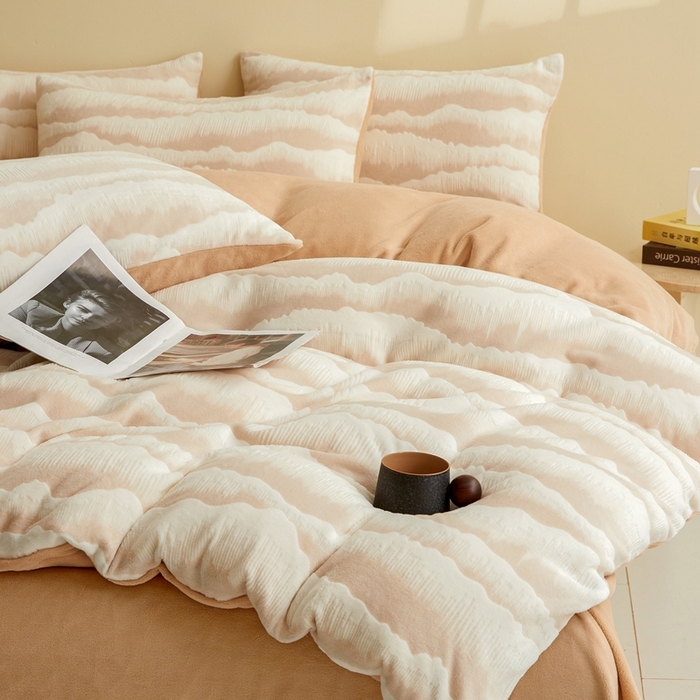 91家纺网 家纺一手货源 找家纺 菡宝 【第二批】2025雕花绒牛奶绒四件套-行云流水-支持定做定制尺寸 行云流水-米杏