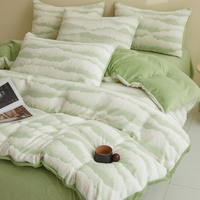 91家纺网 家纺一手货源 找家纺 （总）菡宝 【第二批】2025雕花绒牛奶绒四件套-行云流水-支持定做定制尺寸