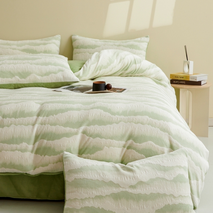 91家纺网 家纺一手货源 找家纺 菡宝 【第二批】2025雕花绒牛奶绒四件套-行云流水-支持定做定制尺寸 行云流水-豆绿