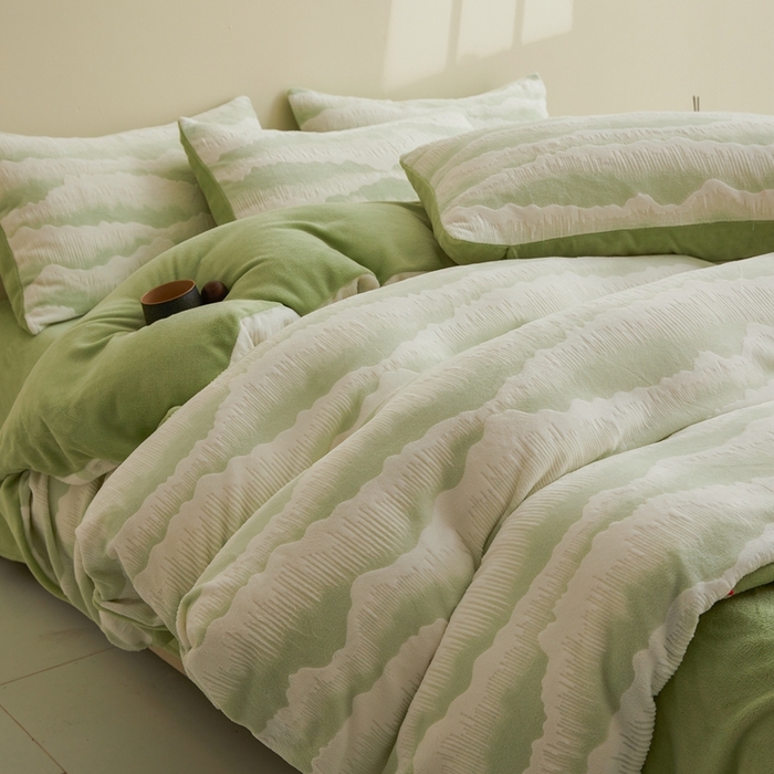 91家纺网 家纺一手货源 找家纺 （总）菡宝 【第二批】2025雕花绒牛奶绒四件套-行云流水-支持定做定制尺寸