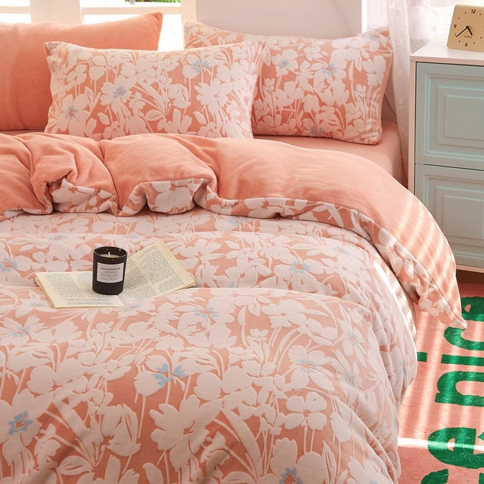 91家纺网 家纺一手货源 找家纺 菡宝 【第一批】2025雕花绒牛奶绒四件套-邦尼兔-支持定做定制尺寸 笙如夏花粉