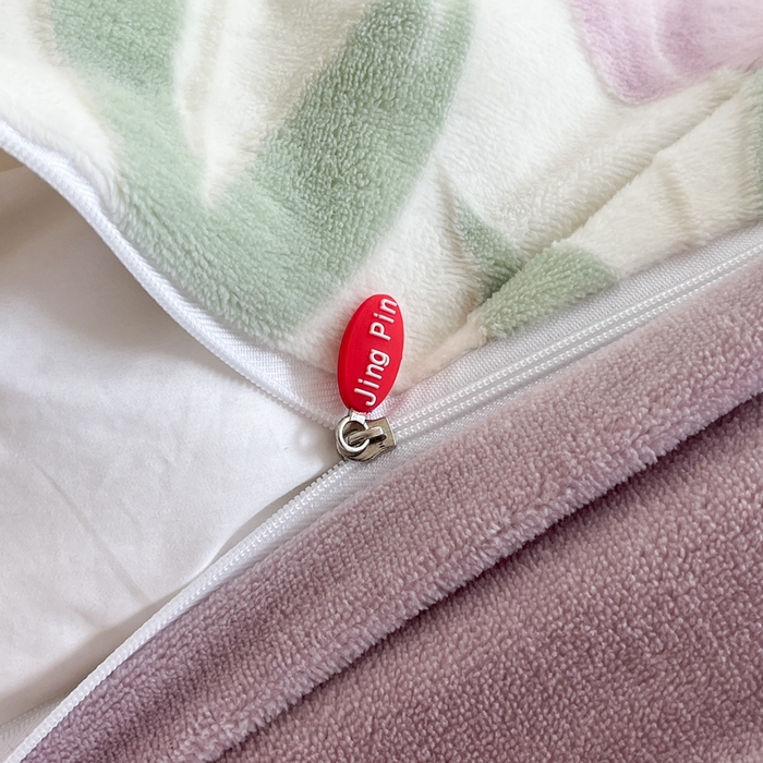 91家纺网 家纺一手货源 找家纺 菡宝 【第一批】2025雕花绒牛奶绒四件套-邦尼兔-支持定做定制尺寸 郁金花香紫