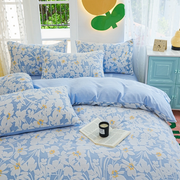 91家纺网 家纺一手货源 找家纺 菡宝 【第一批】2025雕花绒牛奶绒四件套-邦尼兔-支持定做定制尺寸 笙如夏花蓝