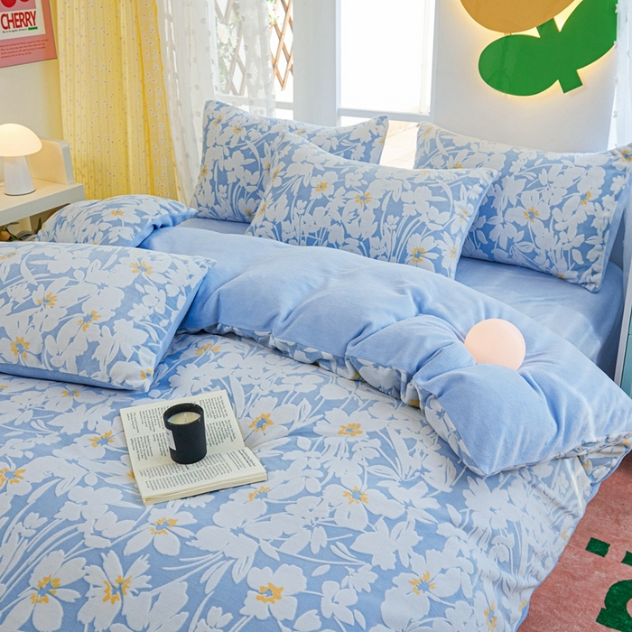 91家纺网 家纺一手货源 找家纺 菡宝 【第一批】2025雕花绒牛奶绒四件套-邦尼兔-支持定做定制尺寸 笙如夏花蓝