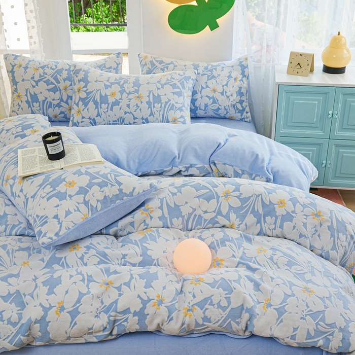 91家纺网 家纺一手货源 找家纺 菡宝 【第一批】2025雕花绒牛奶绒四件套-邦尼兔-支持定做定制尺寸 笙如夏花蓝