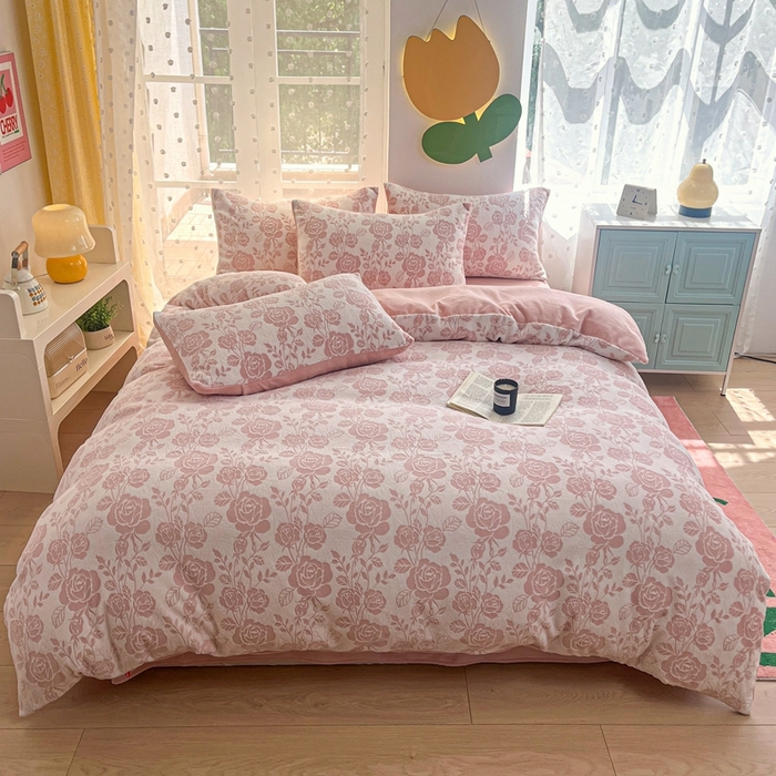 91家纺网 家纺一手货源 找家纺 菡宝 【第一批】2025雕花绒牛奶绒四件套-邦尼兔-支持定做定制尺寸 玫瑰花香粉