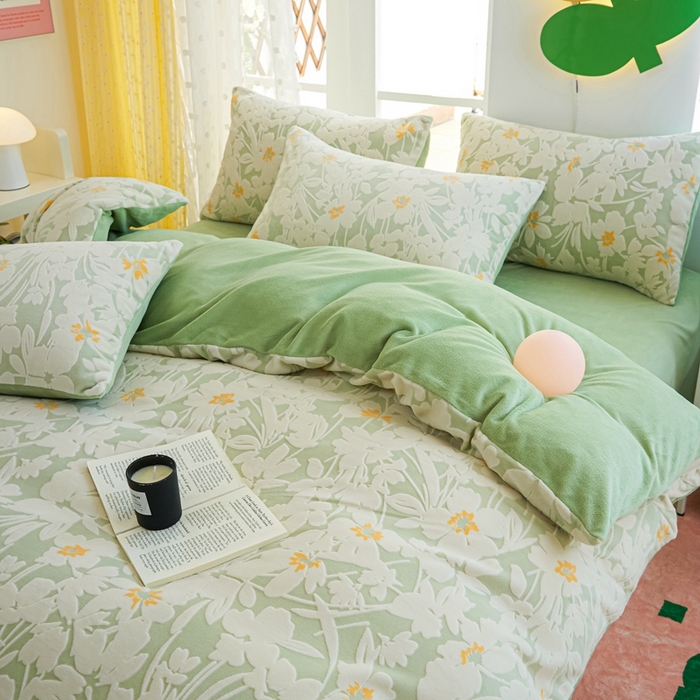 91家纺网 家纺一手货源 找家纺 菡宝 【第一批】2025雕花绒牛奶绒四件套-邦尼兔-支持定做定制尺寸 笙如夏花绿