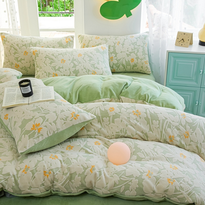 91家纺网 家纺一手货源 找家纺 菡宝 【第一批】2025雕花绒牛奶绒四件套-邦尼兔-支持定做定制尺寸 笙如夏花绿