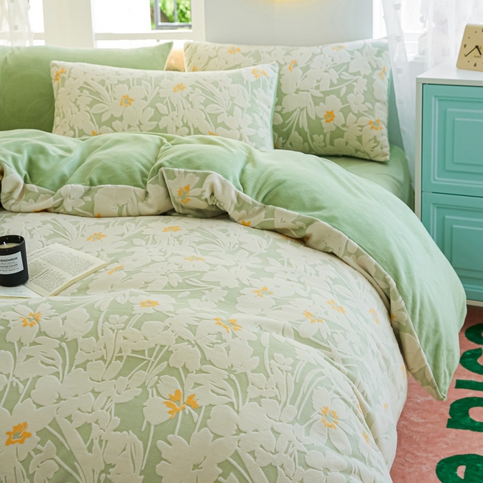 91家纺网 家纺一手货源 找家纺 菡宝 【第一批】2025雕花绒牛奶绒四件套-邦尼兔-支持定做定制尺寸 笙如夏花绿