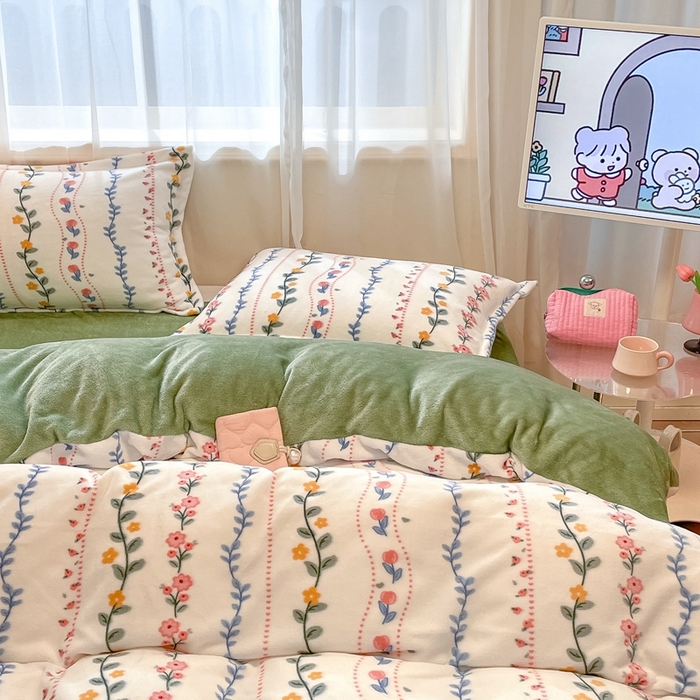 91家纺网 家纺一手货源 找家纺 川悦生活 【提供买家秀】2025新款高克重牛奶绒四件套-系列二 花意