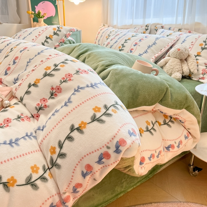 91家纺网 家纺一手货源 找家纺 川悦生活 【提供买家秀】2025新款高克重牛奶绒四件套-系列二 花意