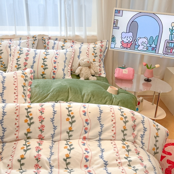 91家纺网 家纺一手货源 找家纺 川悦生活 【提供买家秀】2025新款高克重牛奶绒四件套-系列二 花意