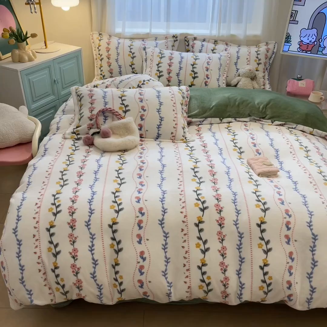 91家纺网 家纺一手货源 找家纺 川悦生活 【提供买家秀】2025新款高克重牛奶绒四件套-系列二 花意