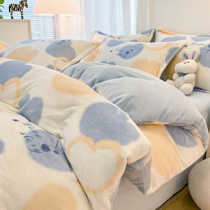 91家纺网 家纺一手货源 找家纺 川悦生活 【提供买家秀】2025新款高克重牛奶绒四件套-系列二 浪漫国度-蓝