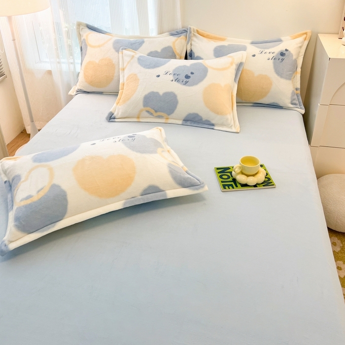 91家纺网 家纺一手货源 找家纺 川悦生活 【提供买家秀】2025新款高克重牛奶绒四件套-系列二 浪漫国度-蓝