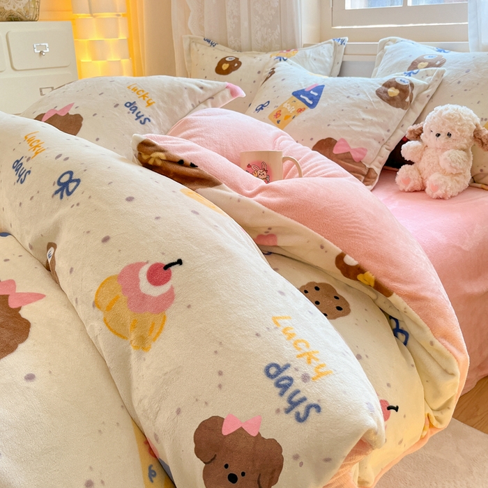 91家纺网 家纺一手货源 找家纺 川悦生活 2025新款高克重牛奶绒四件套-系列二 奶油噗妮-粉