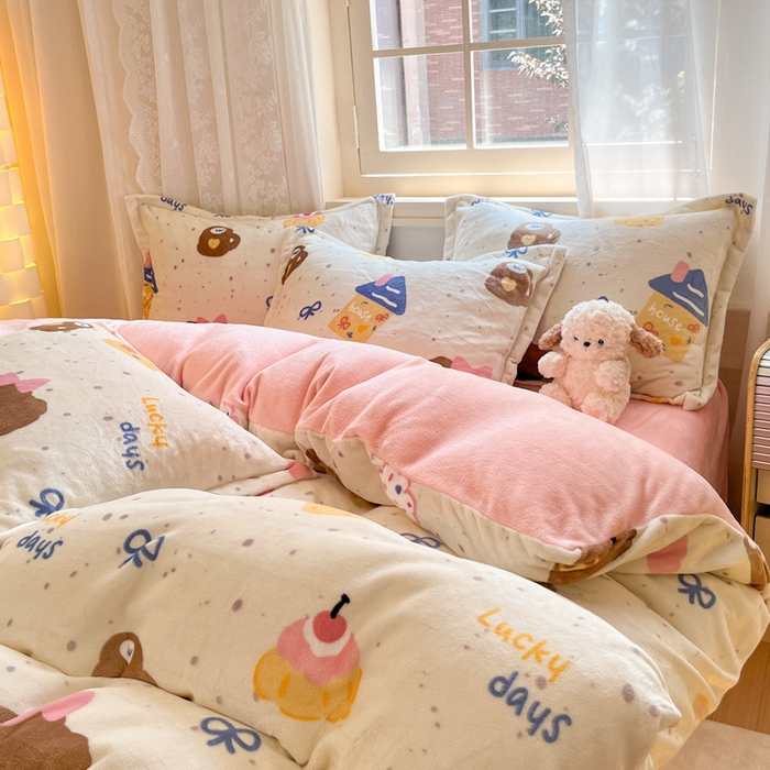 91家纺网 家纺一手货源 找家纺 川悦生活 2025新款高克重牛奶绒四件套-系列二 奶油噗妮-粉