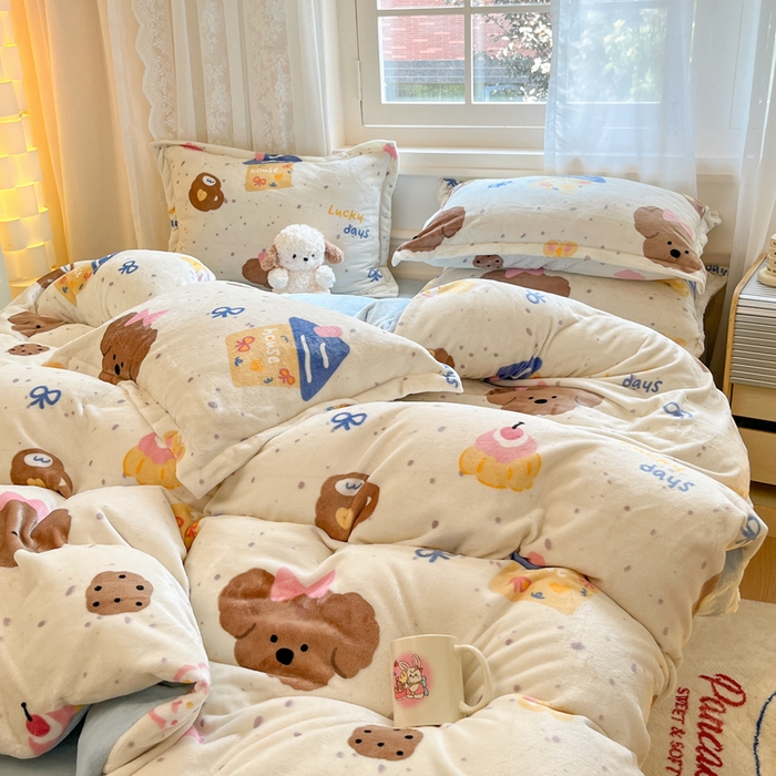 91家纺网 家纺一手货源 找家纺 川悦生活 2025新款高克重牛奶绒四件套-系列二 奶油噗妮-蓝