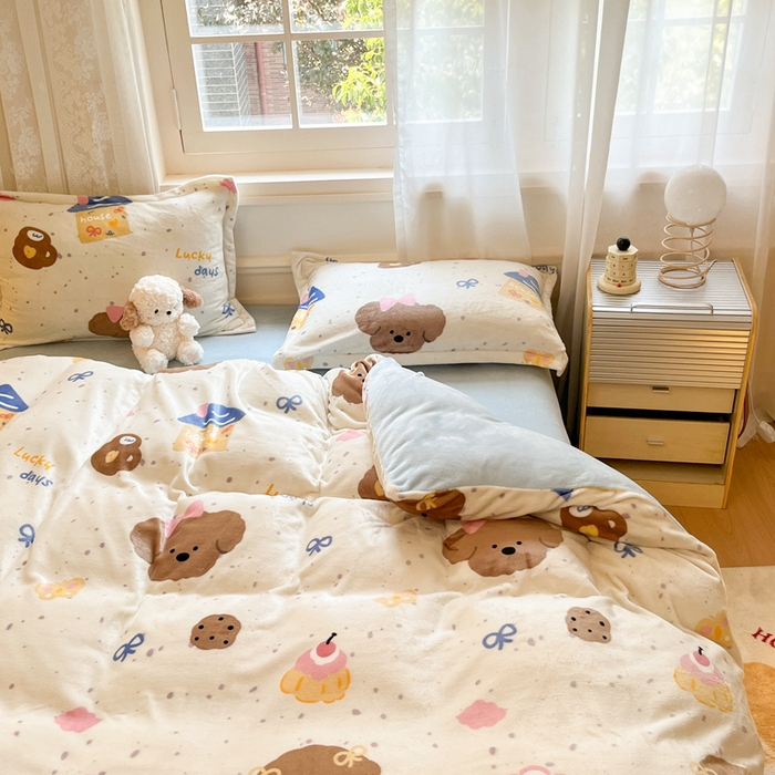 91家纺网 家纺一手货源 找家纺 川悦生活 2025新款高克重牛奶绒四件套-系列二 奶油噗妮-蓝