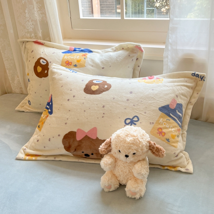 91家纺网 家纺一手货源 找家纺 川悦生活 2025新款高克重牛奶绒四件套-系列二 奶油噗妮-蓝