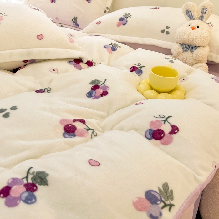 91家纺网 家纺一手货源 找家纺 川悦生活 2025新款高克重牛奶绒四件套-系列二 葡萄庄园