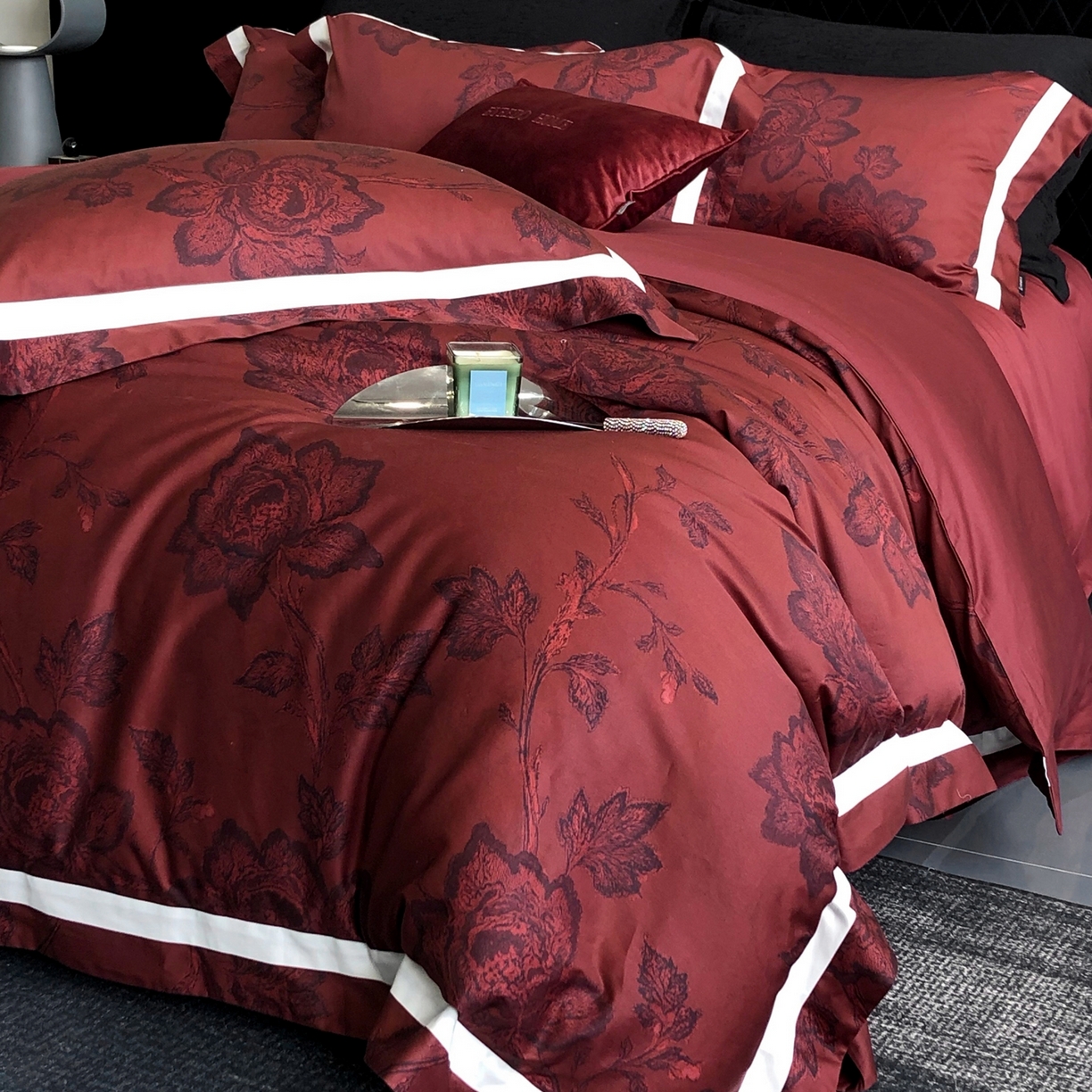 91家纺网 家纺一手货源 找家纺 （总）馨蕊家居 2025新款秋冬新品高奢简约活性数码印花四件套-肖邦