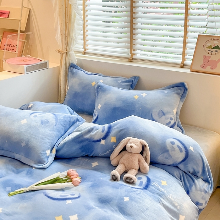 91家纺网 家纺一手货源 找家纺 川悦生活 2025新款高克重牛奶绒四件套-系列二 微笑爱心